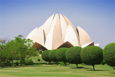 Het Lotus Temple! Een Oase van Vrede en Architecturale Pracht in Wuhu!