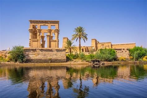 De Tempel van Philae! Een Mysterieuze Oase van Geschiedenis in Aswan!